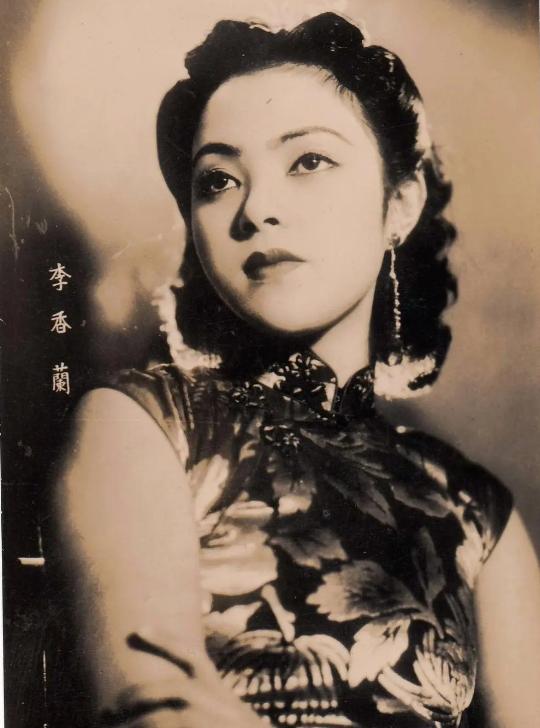 李香兰的命运转折：一句自白为她脱罪，却也注定了她的复杂历史