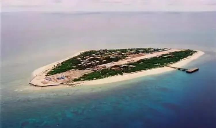 菲律宾为何觊觎仙宾礁菲律宾盯上仙宾礁，原因挺简单：  
 1. 地盘争夺  
仙