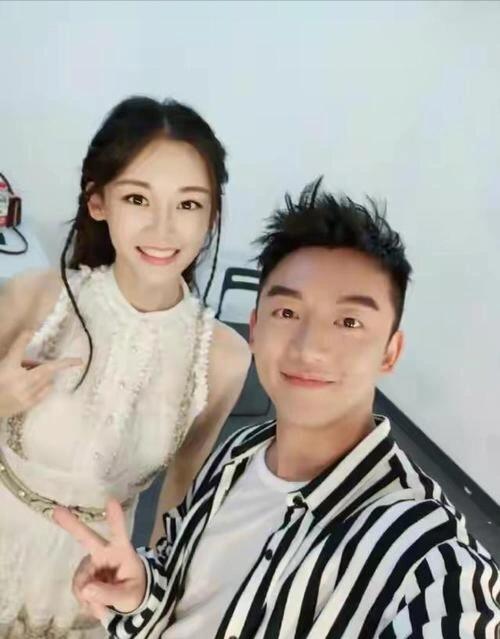 苗苗与郑凯的爰情之旅