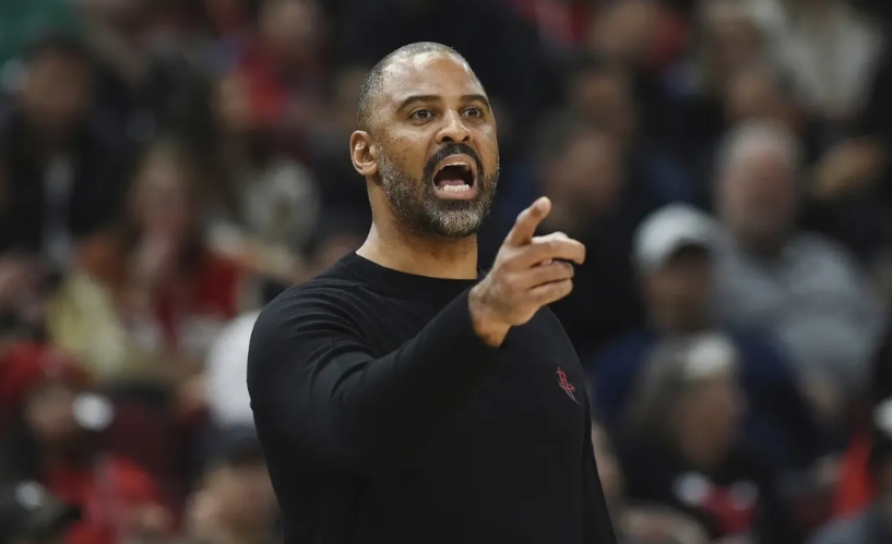 缺少多位主力球员的火箭队今天在末节手握两位数优势的情况下，被尼克斯末节打出46-