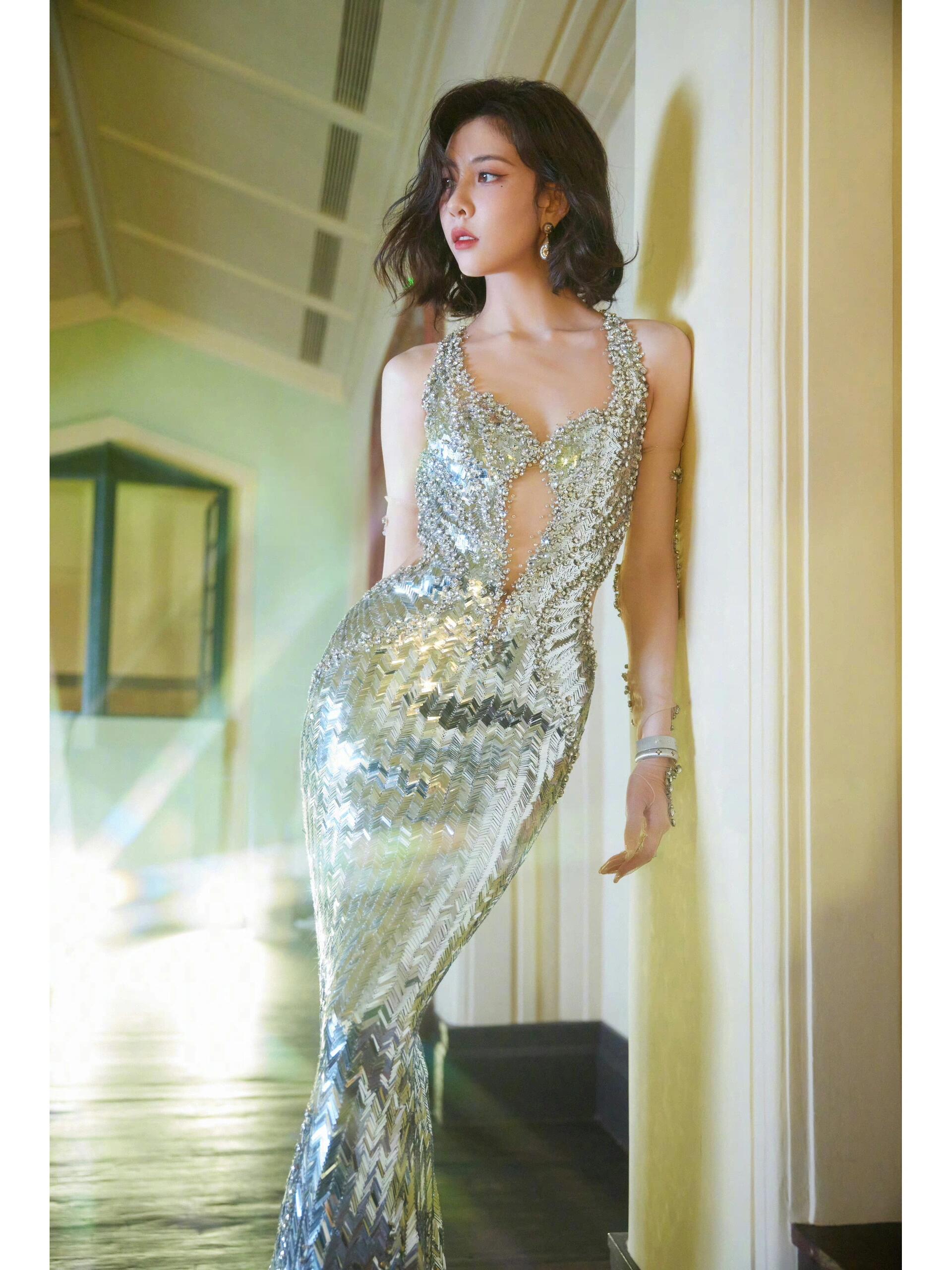 复古短发宋妍霏