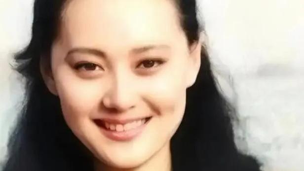 抛弃病夫，插足导演家庭，55岁攀上富豪，三金影后的上位史太精彩
