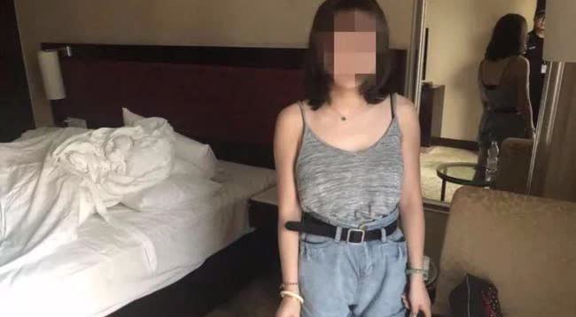 天津南开，一名42岁男子与一名女网友在某酒店公寓开房发生关系时，被民警查处。女网