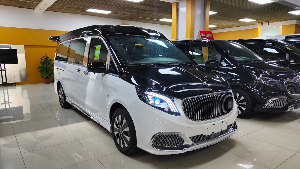 奔驰威霆很常见，但四驱版的奔驰威霆您见过吗？