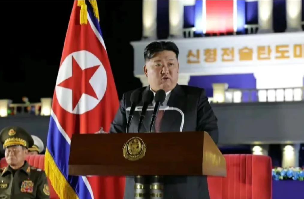 正式交接！
朝鲜刚刚传来大消息！
当地时间8月4日，朝鲜正式举行新型战术弹道导弹