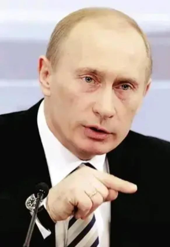 对日反击！
俄罗斯刚刚正式宣布！
7月23日，俄罗斯突然宣布将禁止13名日本公民