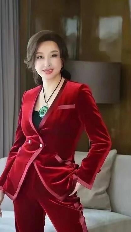 刘晓庆：活出自我，不惧岁月痕迹