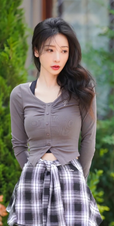 柳岩容貌绝美