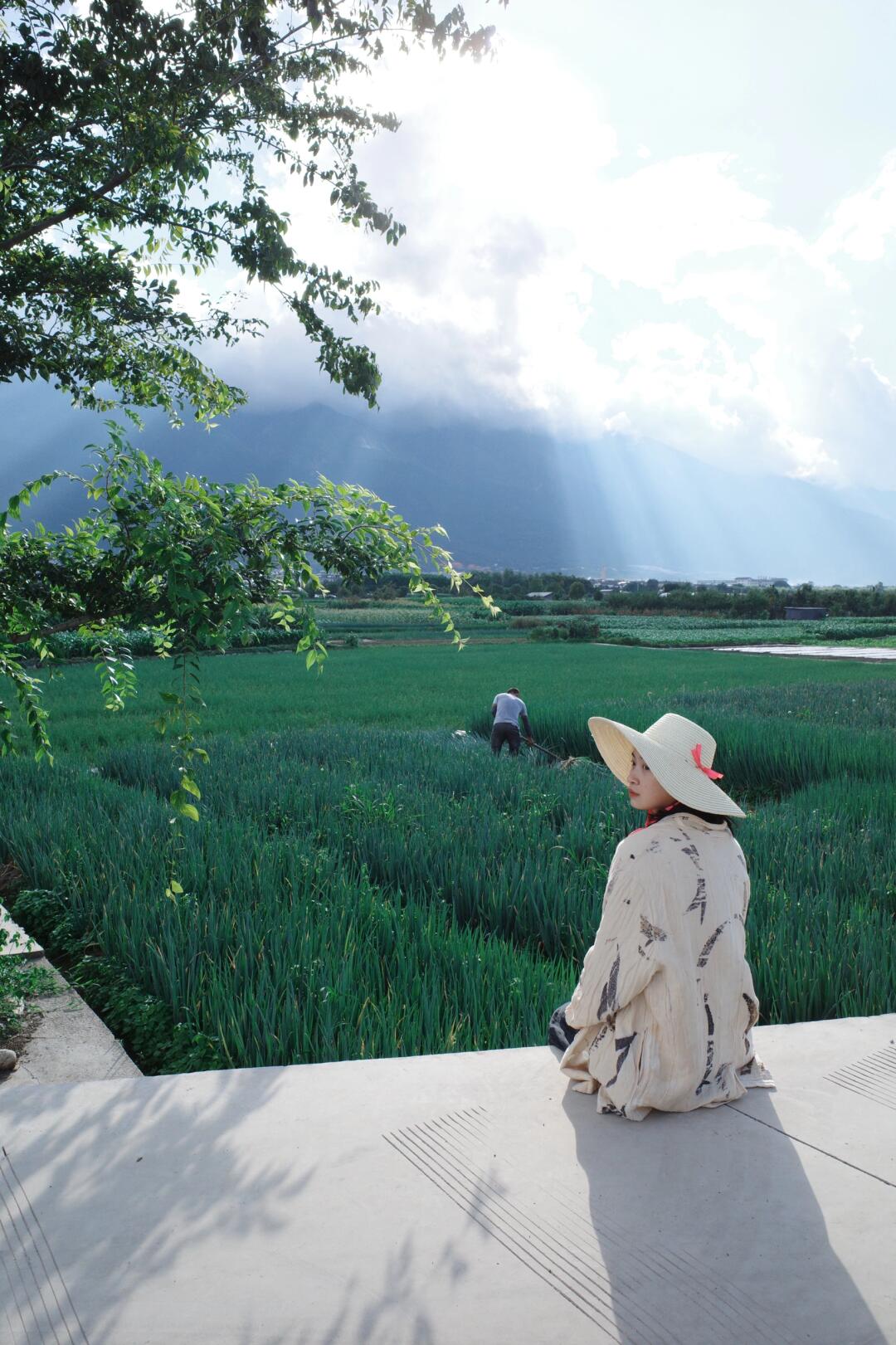 乡土中国1 / 向山里走去