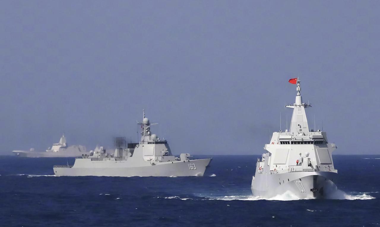 中美海军的区别是什么？全球各地那里的局势紧张，美国的航母打击群或两栖攻击舰编队，