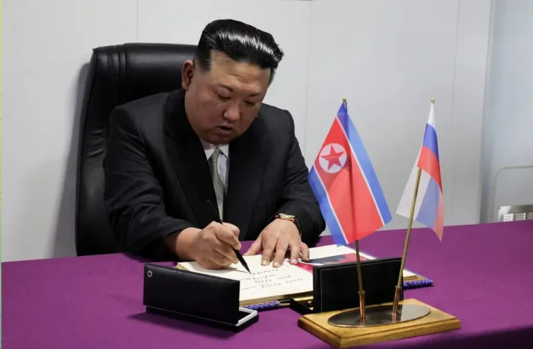 朝鲜巨变：金正恩不再被称为“伟大领袖”
     朝鲜发生重大变革。据报道，朝鲜