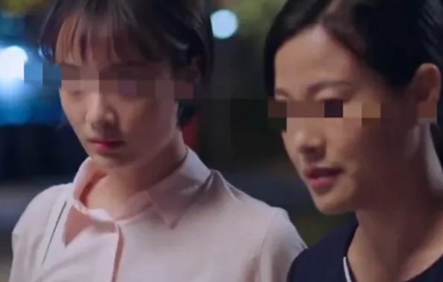 “吃相太难看！”浙江，父亲母亲有两个女儿，两套房子，说好了房子一人一套，姐妹俩认