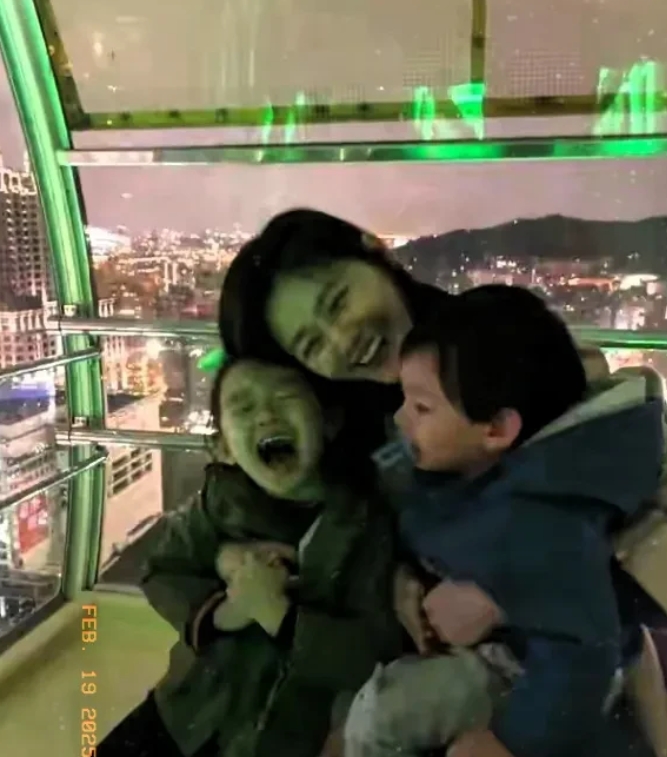 泪崩！吴佩慈爆大S最后时刻紧抓女儿的手，求生欲强，像当年生弟

大S走了有半个多