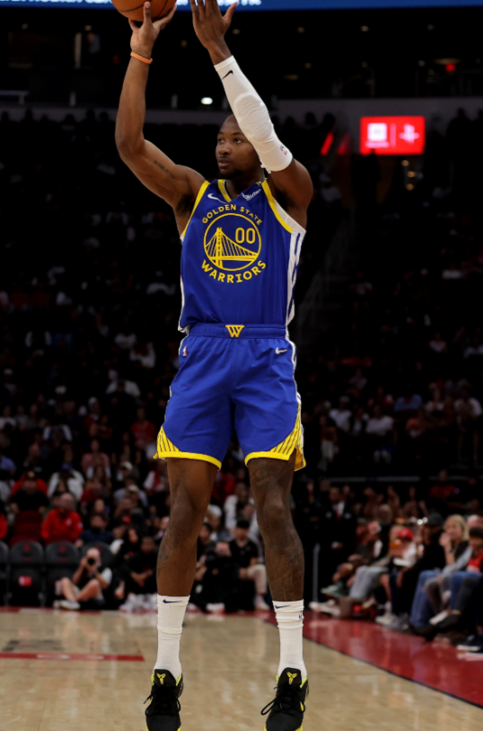 库明加爱签不签！勇士不必惯着，NBA名记：没有球队会1.5亿签他！