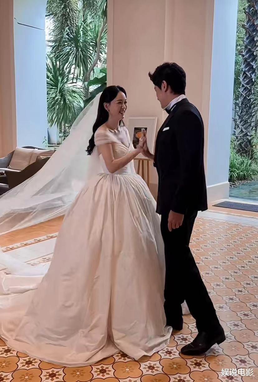 陈乔恩曾伟昌结婚，伴娘伴郎团曝光，七朵花成员明道郑元畅亮相（陈乔恩曾伟昌节目外有互动吗）-第1张图片-九妖电影