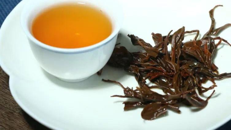 品茶之道：从茶汤洞察茶之精髓