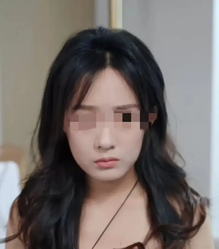 吃个饭吃床上去了！江苏，女子邀请肤白貌美的闺蜜来家里吃饭，热情的丈夫特意做了一桌