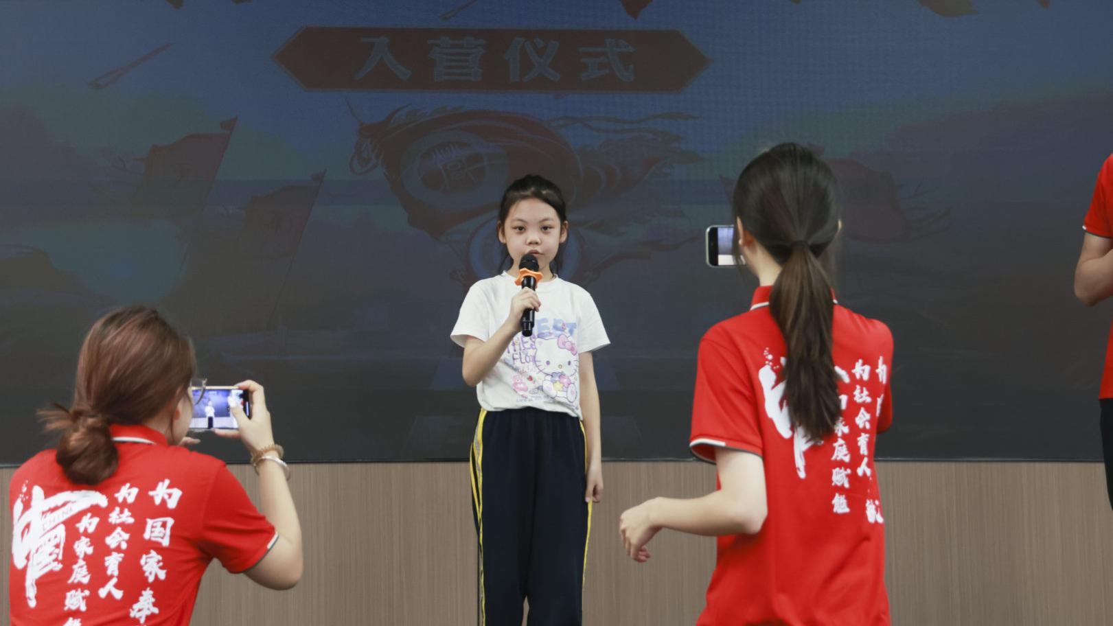 小孩胆怯懦弱怎么办？大黄蜂老师给你支支招