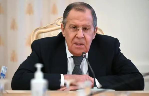 【俄鄙视地对美国说：俄罗斯从国外进口导弹？看不起谁呢？】9月20日，俄罗斯外交部