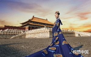 我和妹妹互换人生，她以为抢了一条康庄大道，实际却是人型大补药