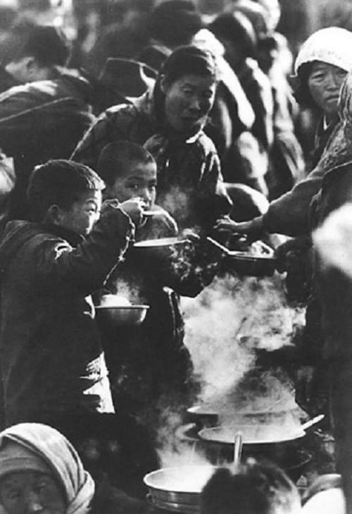 每个民族都有自己的苦难史，很多传统美食的诞生，往往伴随着贫穷和饥饿。

穆斯林不