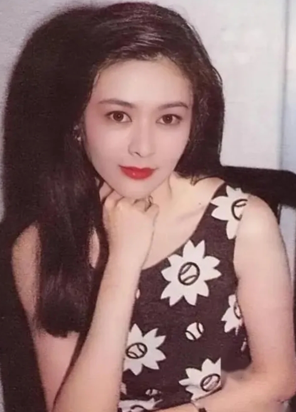 芳华绝代，情路坎坷，她不羁一生，处处留情