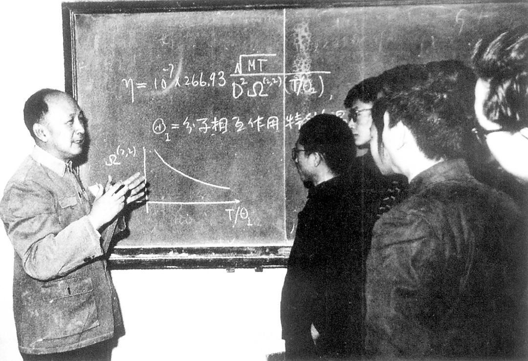 钱学森当年具体是解决了什么问题？

就说一个事吧。

钱老回国之前，中国导弹研发