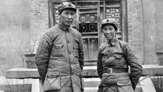 49年陈毅和贺子珍吃饭，期间两次追问一件事，逗得贺子珍又哭又笑