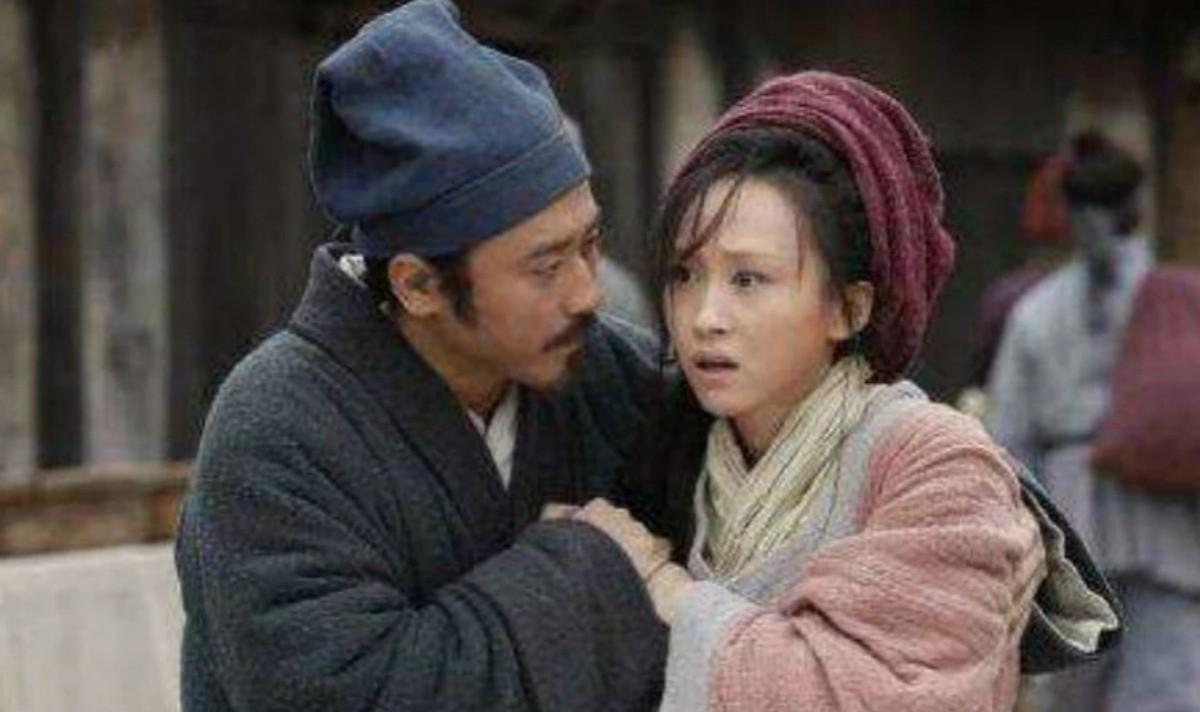 老狗坟头狂吠，孝子挖坟救父惊全村