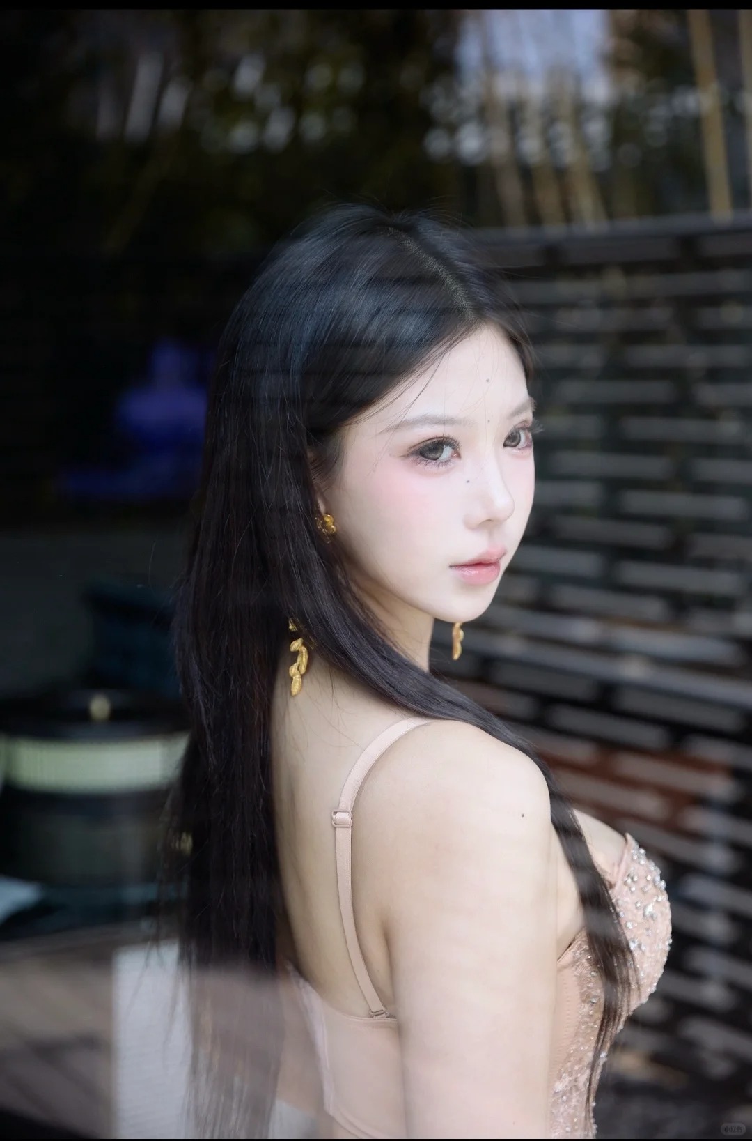 老天奶！谁能想到这个耳环才6r
不是广告哈哈 看这个耳环好多美女都拍的好好看就随