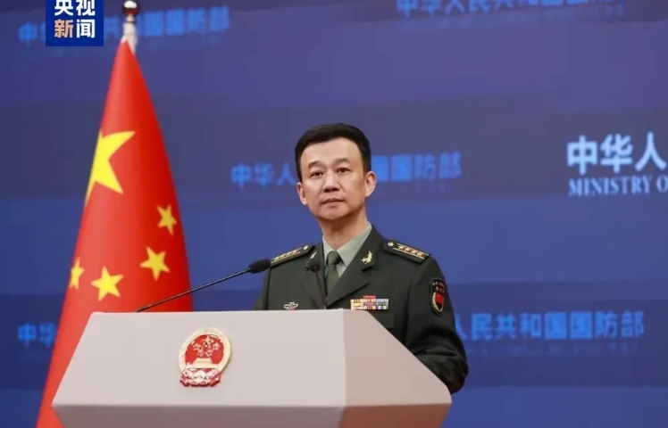 一个比一个霸气，
一个比一个硬气，
一个比一个解气。
吴大校庄严肃穆地说“台湾当