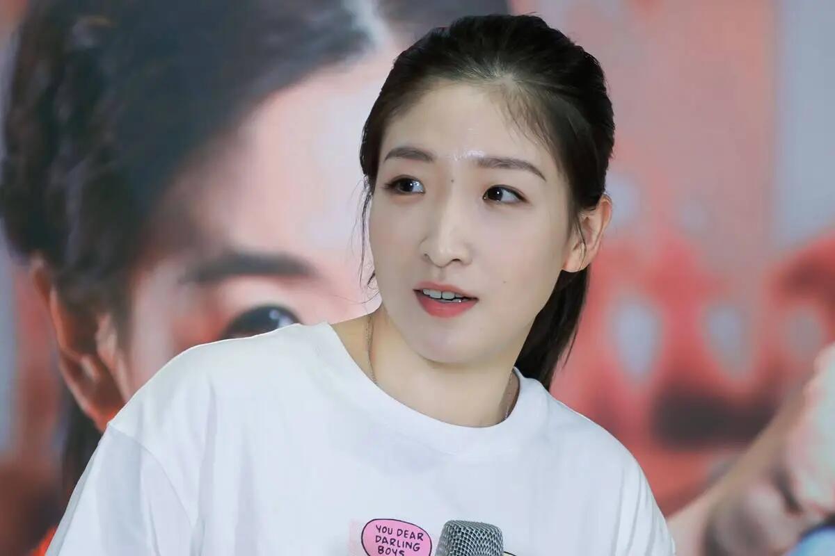 乒乓女神刘诗雯跨界同框周杰伦