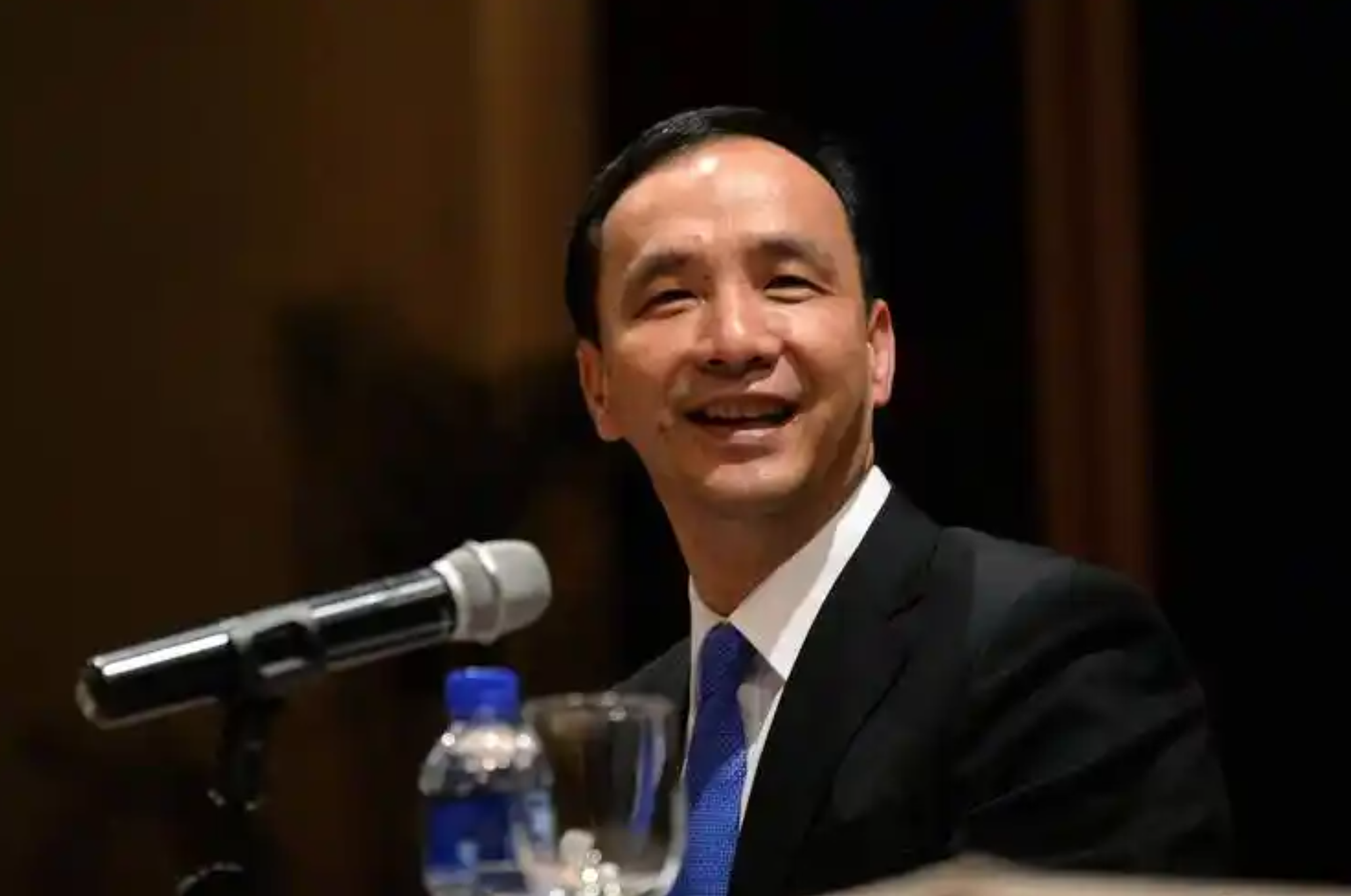 “双城论坛”落幕，朱立伦交底两岸关系，马英九赴陆，统一更近了