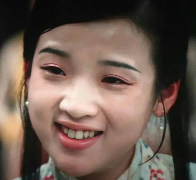 电影版《红楼梦》的选角让人实在难以评价，尤其是林黛玉这一角色的扮演者，若放在以前