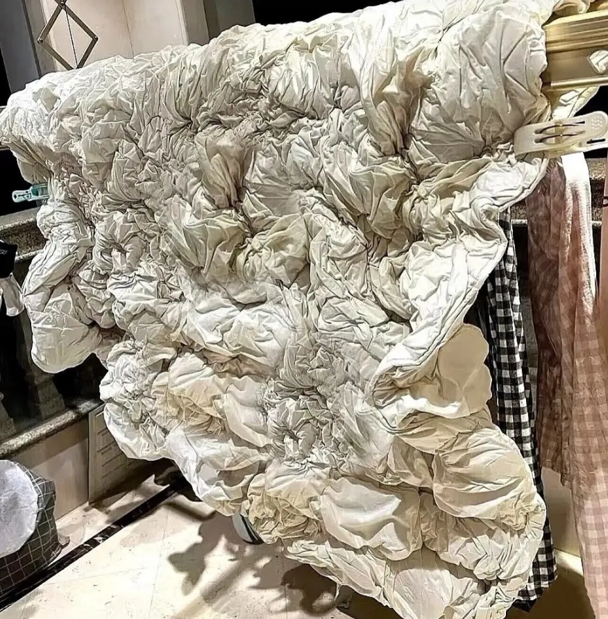 我有一个习惯，不管买什么东西回家都要先洗洗，这个毛病有好有坏，就在今天我就干了一