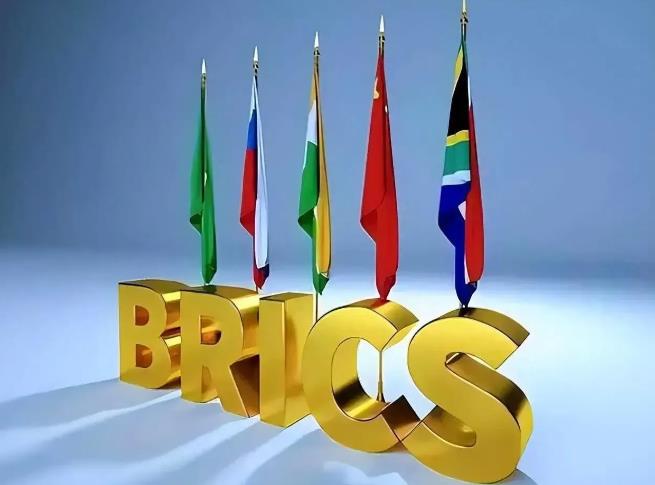 金砖国家有多牛！
1、普京宣布，金砖国家的GDP总量已经超过G7国家。要知道G7