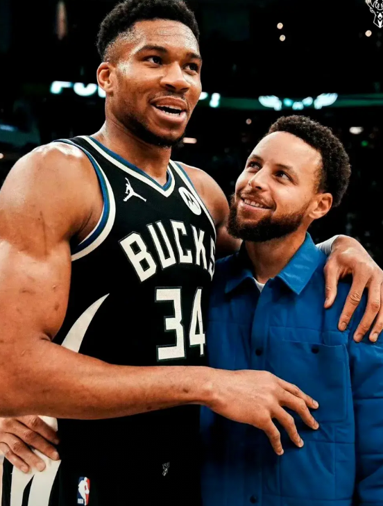 现在什么都有可能发生
勇士也在憋大招，特别是库里的状态，怀疑和勇士即将的交易有关