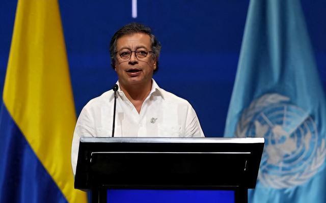 全球经济动荡，地缘政治紧张，哥伦比亚总统佩特罗对美国关税发起反击。特朗普政府对哥