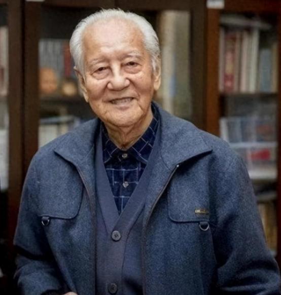 黄旭华：隐姓埋名三十年为国铸蛟龙