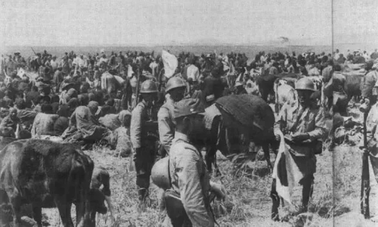 最后的负隅顽抗。1945年8月15日，日本宣告无条件投降。苏蒙联军快速推进至张家