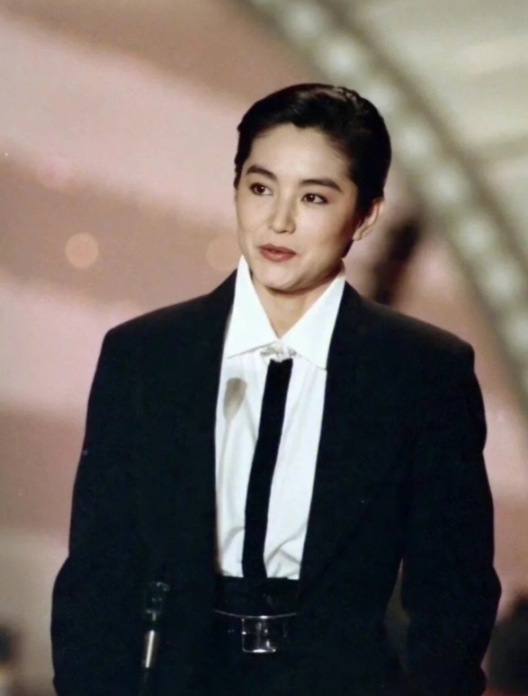 林青霞：英气灵动，知性优雅