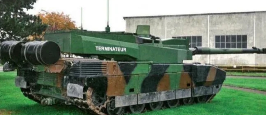 1996年，法国地面武器工业集团推出一款颠覆性原型坦克——勒克莱尔T4“终结者”