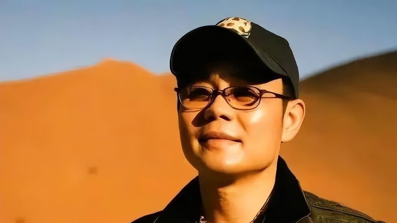 刀郎前妻：丢下40天女儿与富商私奔，丈夫再婚爆红，她却找上门来