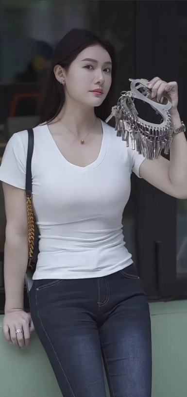 姐岁数大了点是不假，但是姐有房能养你！您看行吗？