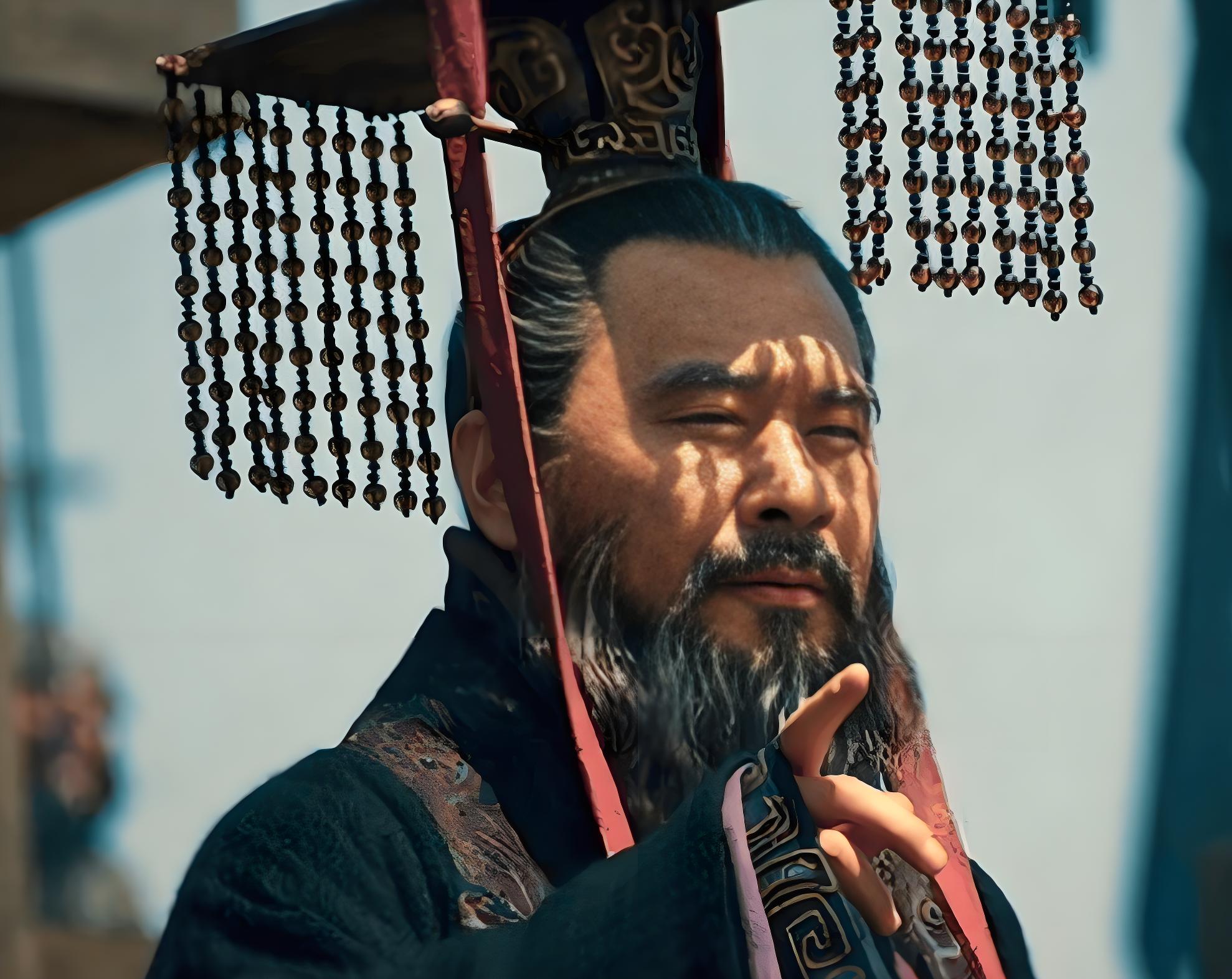 曹操已经看出刘备是当世英雄，自己最有力的对手，为什么没有消灭他？