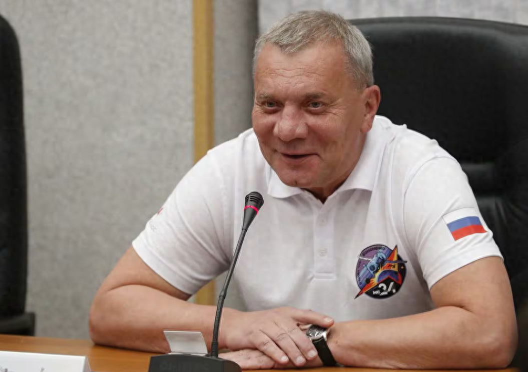 “榛树”中程导弹没有降热点，太空方面又发声了。俄罗斯航天集团总裁 鲍里索夫称，俄