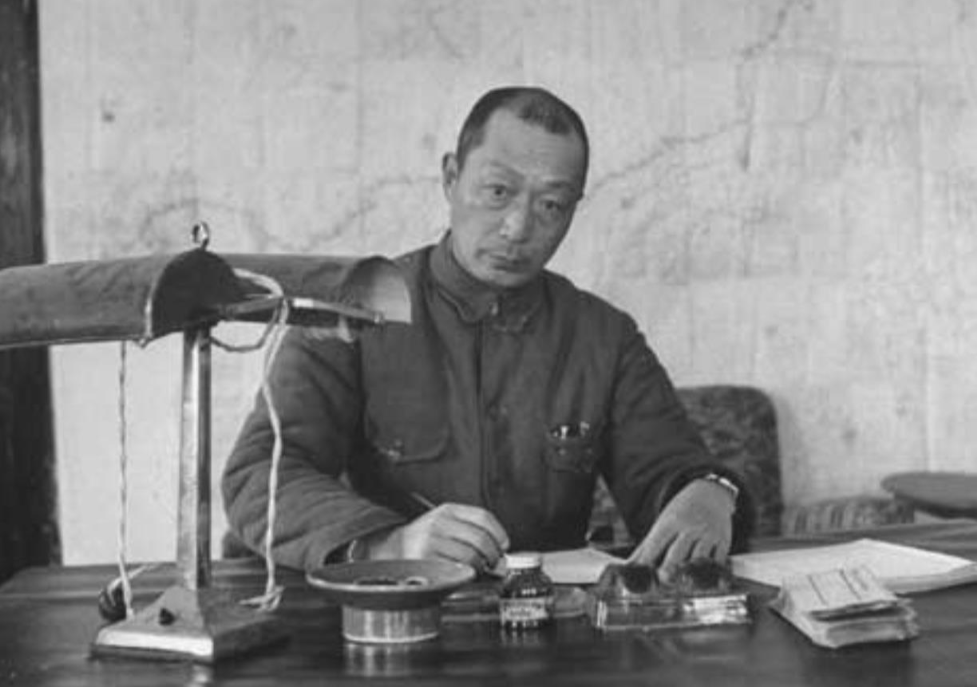 1950年春，秘书敲门，给副总参谋长聂荣臻送来1份死刑判决书。读完，聂副总长当即