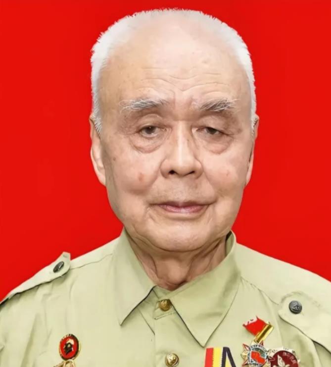 1952年，上甘岭战役中，16岁小战士唐章洪突然尿急，他索性对着迫击炮撒了泡尿！