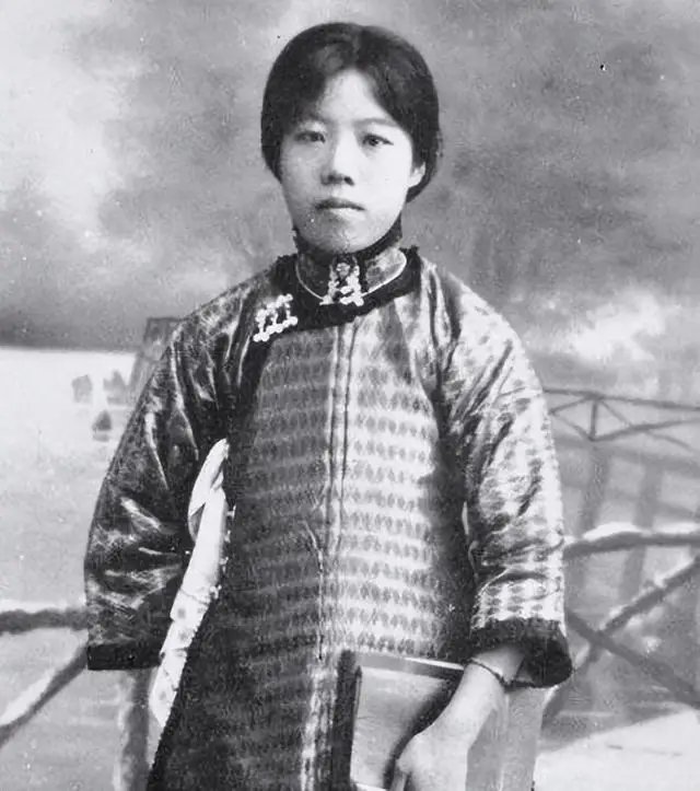 邓颖超与新中国首部《婚姻法》