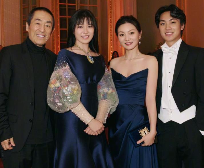 陈婷是个狠人，18岁就知道自己要什么。
 
我们18岁那会都不晓得谈恋爱，20出